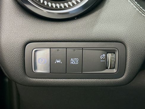 Used 2024 Chevrolet Blazer EV LT AWD/4WD image 17