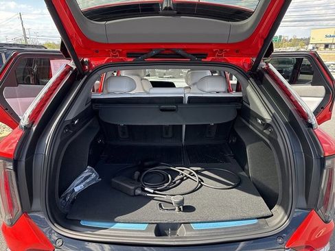 Used 2025 Cadillac Optiq Sport 2 image 13