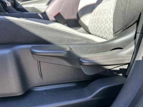 Used 2022 Chevrolet Equinox LS w/ LPO, Floor Liner Package FWD image 13