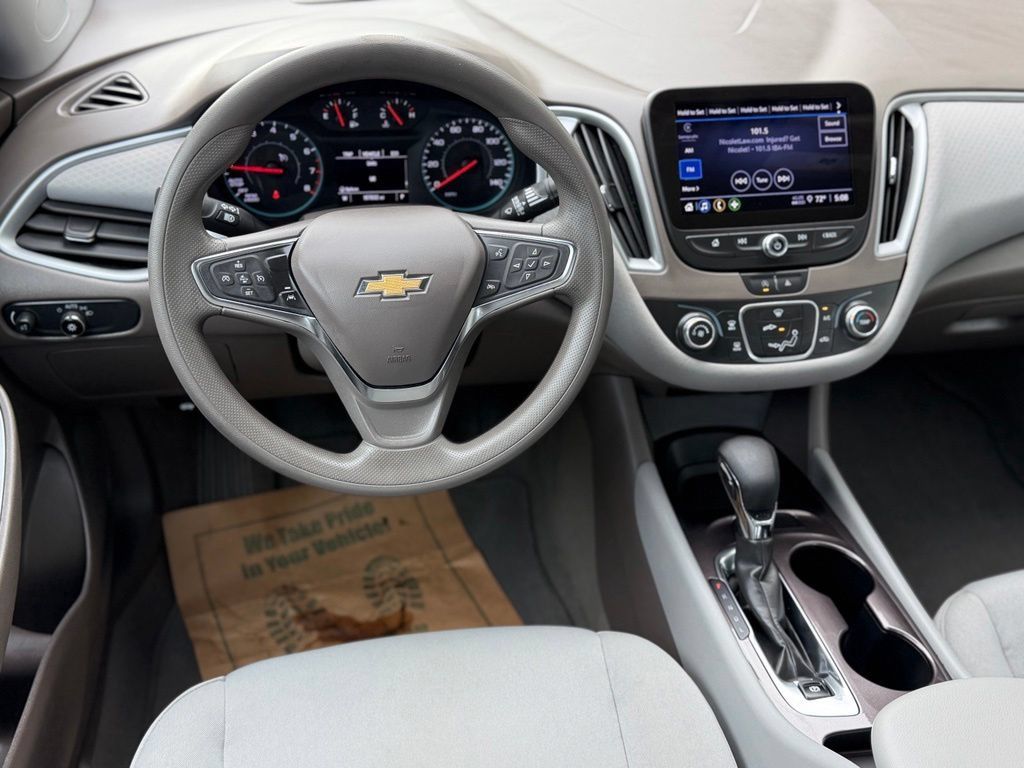 Used 2023 Chevrolet Malibu LS FWD image 12