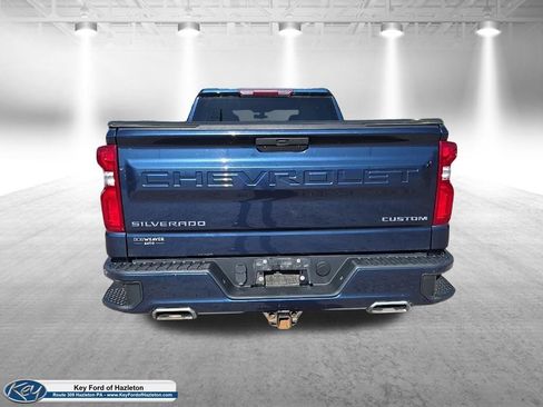Used 2020 Chevrolet Silverado 1500 Custom w/ Custom Value Package AWD/4WD image 10