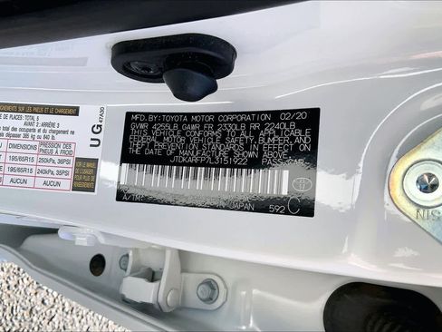 Used 2020 Toyota Prius Prime Limited image 36