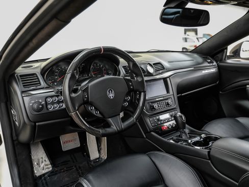 Used 2015 Maserati GranTurismo Sport RWD image 2