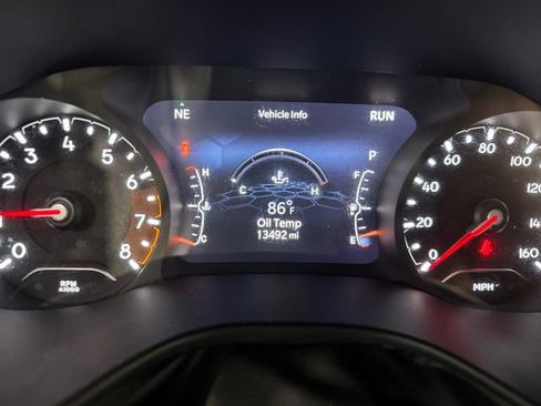 Used 2022 Jeep Compass Latitude w/ Convenience Group AWD/4WD image 2