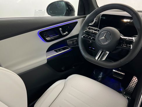 New 2026 Mercedes-Benz GLC 300 4MATIC image 11
