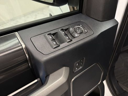 Used 2019 Ford F150 Raptor w/ Equipment Group 802A Luxury AWD/4WD image 24