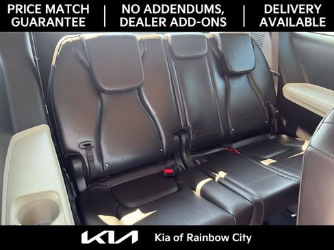 Used 2024 Kia Carnival LX FWD image 16