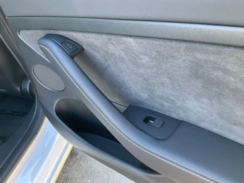 Used 2023 Tesla Model 3 Standard Range image 62