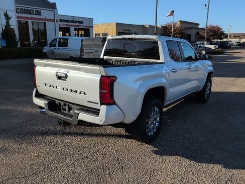 New 2025 Toyota Tacoma Limited image 19