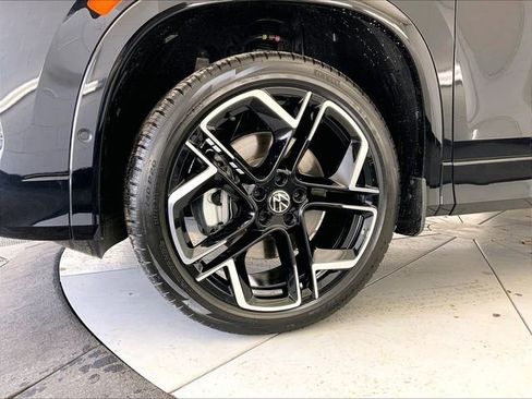 New 2026 Volkswagen Tiguan SEL R-Line image 12