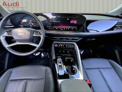 Used 2025 Audi Q5 Premium w/ Convenience Package AWD/4WD image 7