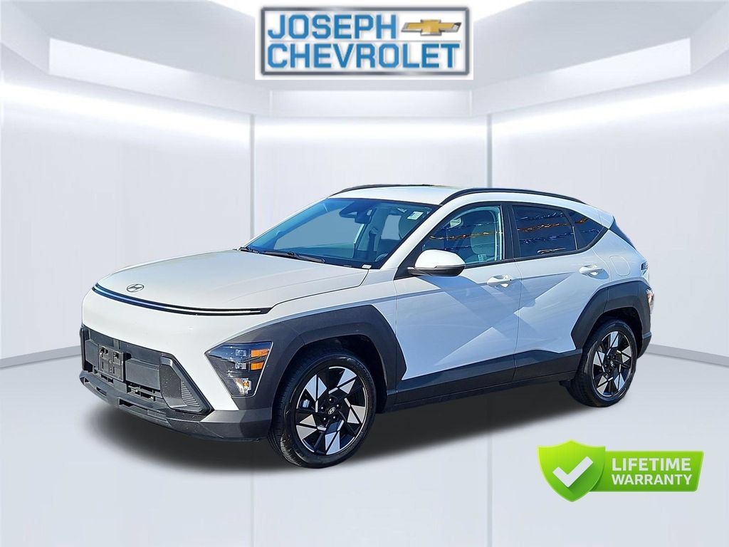 Used 2025 Hyundai Kona SEL FWD image 2