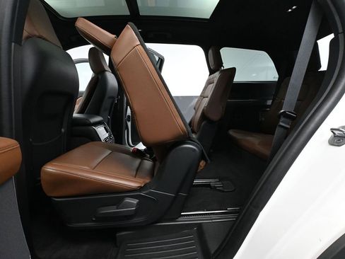 Used 2023 Lincoln Aviator Reserve image 42