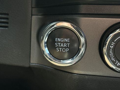 Used 2022 Toyota Tacoma TRD Off-Road image 22