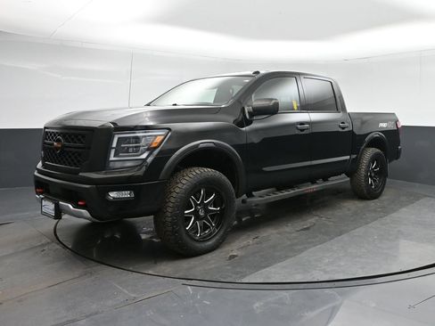 Used 2021 Nissan Titan PRO-4X w/ Off Road Protection Package image 3
