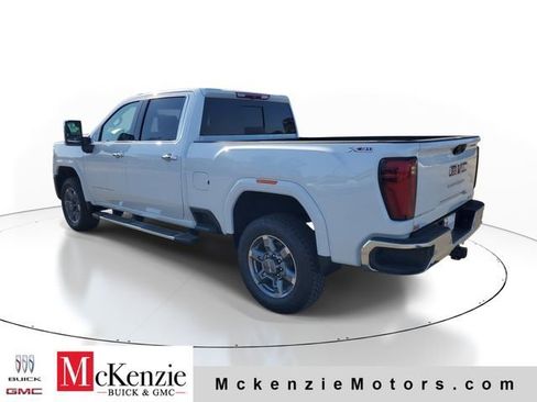 New 2026 GMC Sierra 3500 SLT w/ SLT Premium Package AWD/4WD image 3
