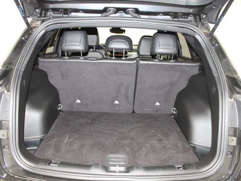 Used 2025 Jeep Compass Latitude AWD/4WD image 13