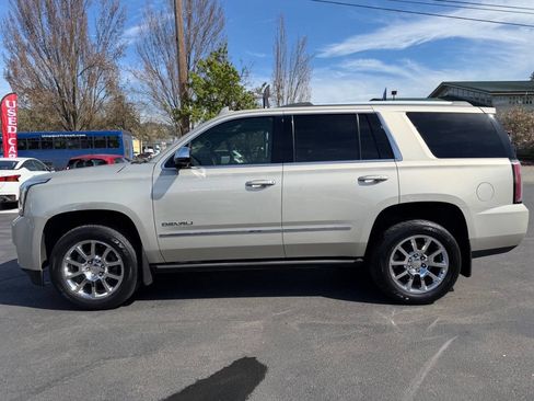 Used 2015 GMC Yukon Denali w/ Premium Package image 5