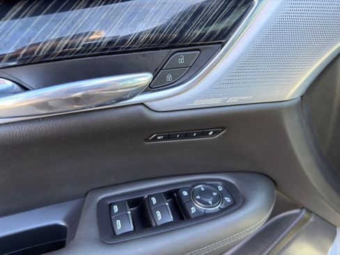 Used 2024 Cadillac XT6 Premium Luxury image 28