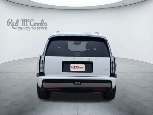 New 2026 Hyundai Ioniq 9 Calligraphy image 4