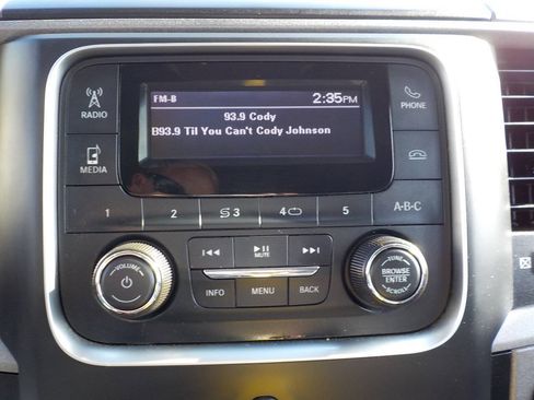Used 2019 RAM 1500 Tradesman w/ Chrome Appearance Group RWD image 18