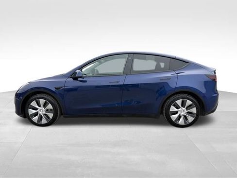 Used 2021 Tesla Model Y Long Range image 2