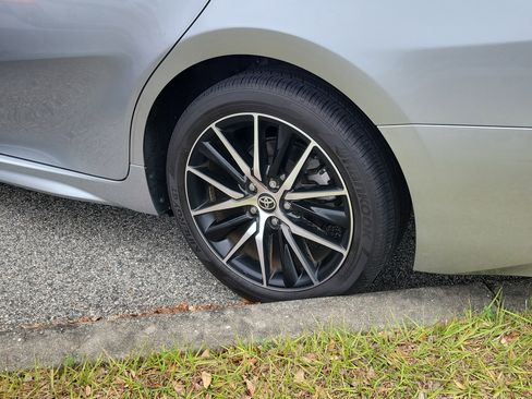 Used 2023 Toyota Camry SE image 23