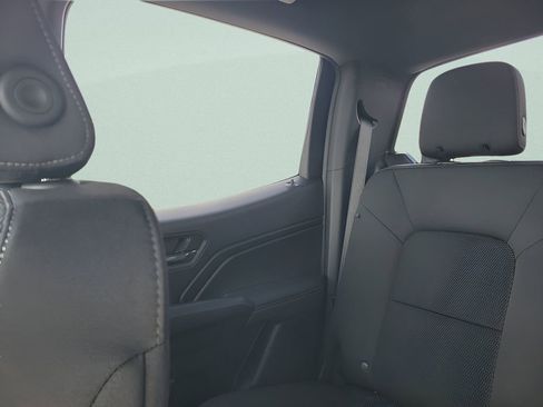 New 2026 GMC Canyon Elevation w/ Convenience Package image 12