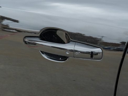 Used 2022 Jaguar F-PACE S image 43