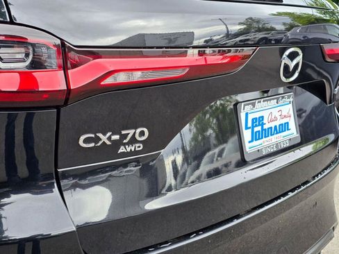 Certified 2025 MAZDA CX-70 Plug-In Hybrid w/ Premium Pkg AWD/4WD image 17