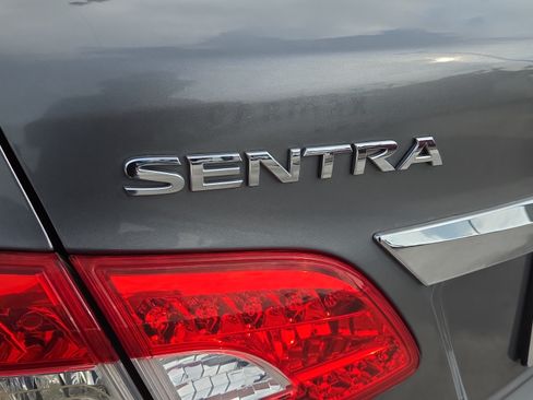 Used 2015 Nissan Sentra SV FWD image 35