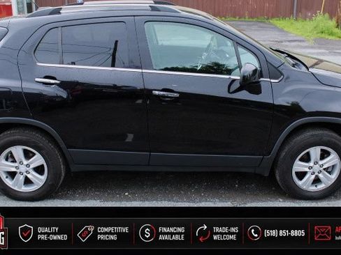 Used 2019 Chevrolet Trax LT w/ LT Convenience Package AWD/4WD image 5