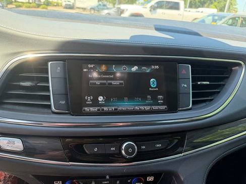 Used 2018 Buick Enclave Essence w/ Trailering Package FWD image 12