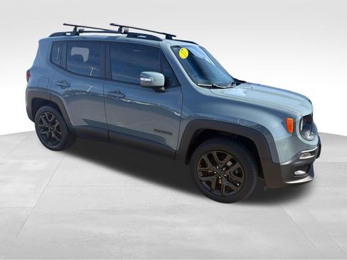 Used 2017 Jeep Renegade Altitude AWD/4WD image 9