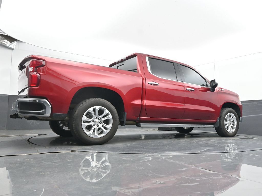 Used 2023 Chevrolet Silverado 1500 LTZ w/ Technology Package AWD/4WD image 39