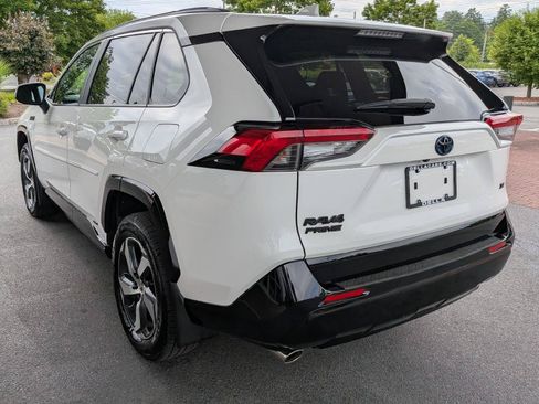 Used 2023 Toyota RAV4 SE w/ Weather & Moonroof Package AWD/4WD image 6