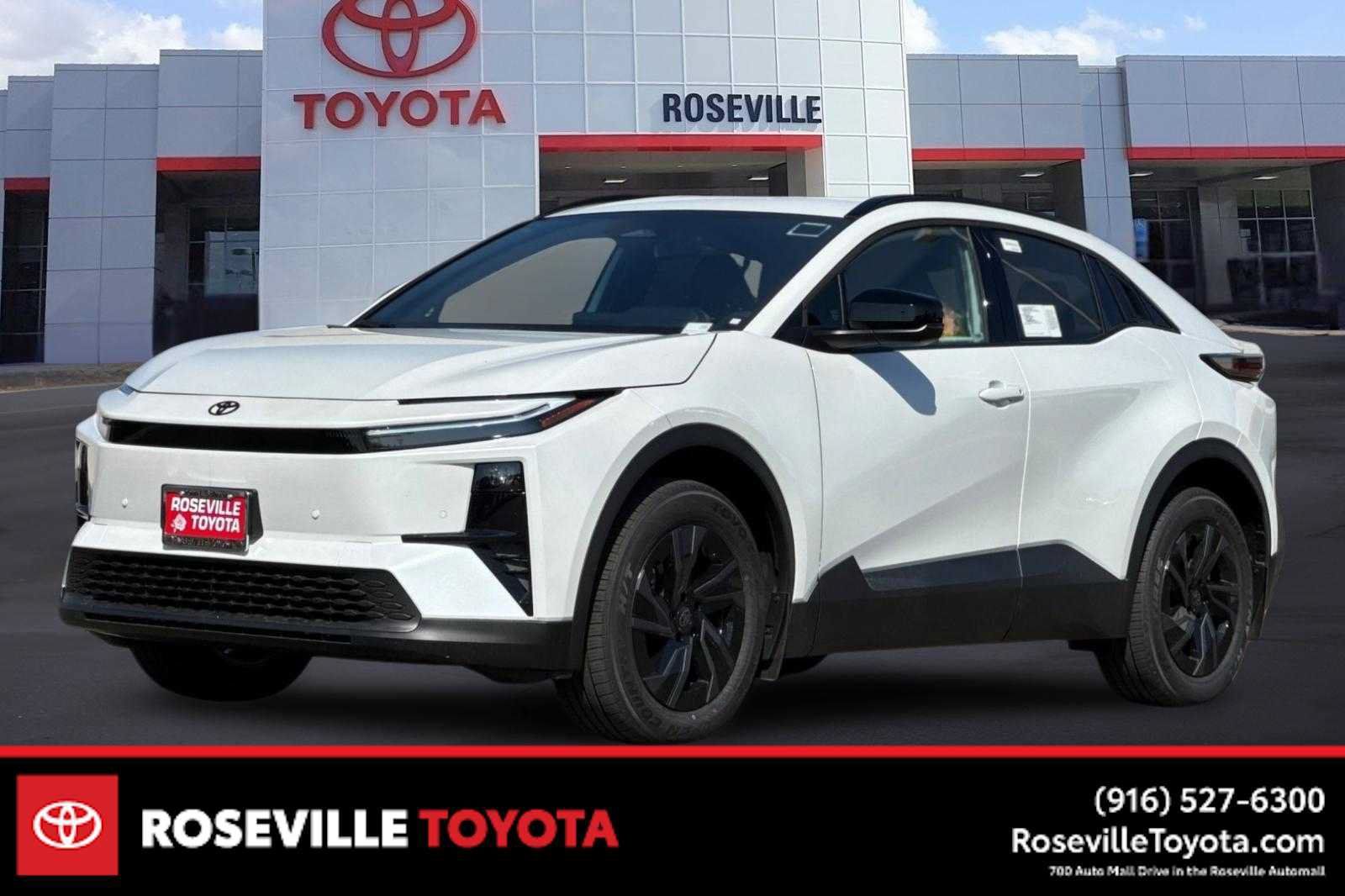 Used 2026 Toyota C-HR AWD/4WD image 1