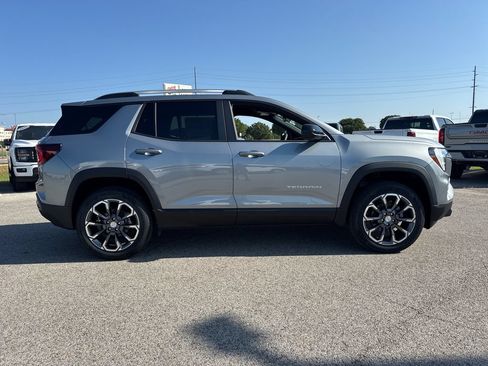 New 2027 GMC Terrain Elevation w/ Elevation Premium Package FWD image 8