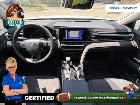 Used 2025 Toyota Camry LE FWD image 23