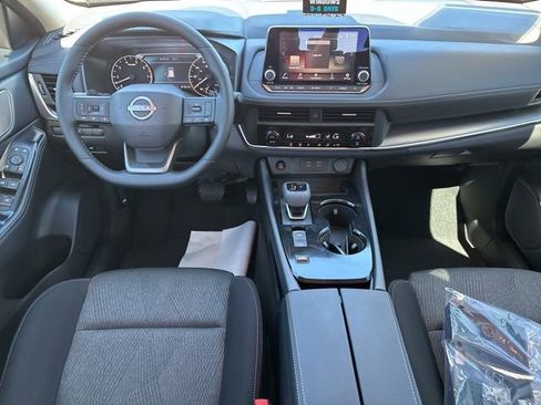 New 2026 Nissan Rogue SV FWD image 12