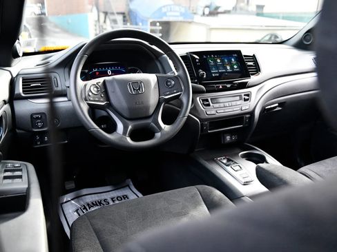 Used 2022 Honda Pilot Sport image 14