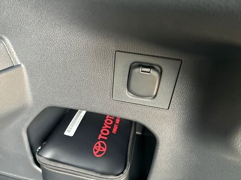 New 2026 Toyota 4Runner SR5 image 40