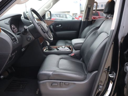 Used 2024 Nissan Armada SL w/ Captain's Chairs Package image 9