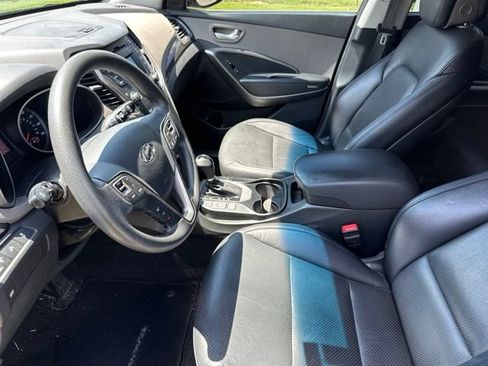 Used 2016 Hyundai Santa Fe SE FWD image 7