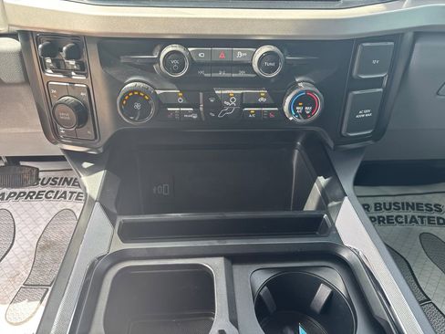 Used 2025 Ford F250 XLT w/ Black Appearance Package AWD/4WD image 18