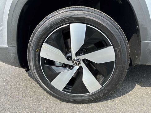 Used 2025 Volkswagen Taos S AWD/4WD image 17