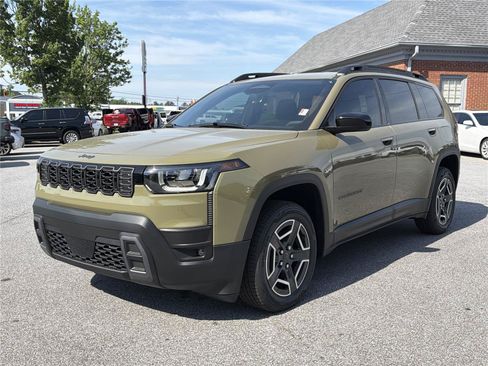 New 2026 Jeep Cherokee Laredo AWD/4WD image 2