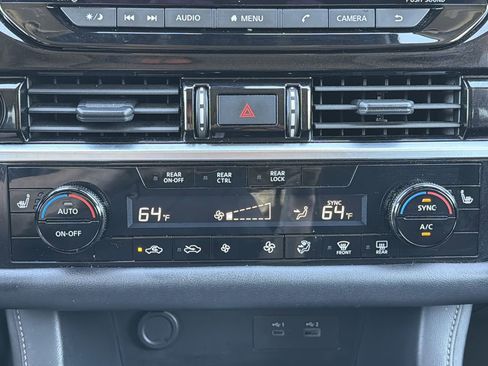 Certified 2024 Nissan Pathfinder SV w/ SV Premium Package FWD image 6