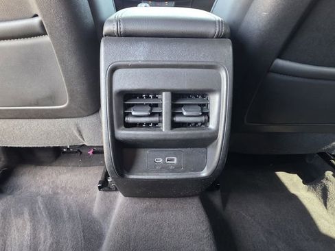 Used 2023 Cadillac XT4 Premium Luxury image 25