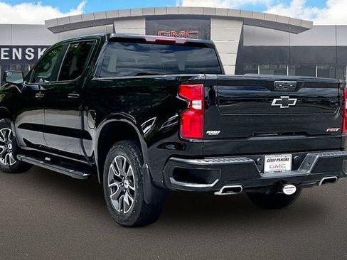 Used 2022 Chevrolet Silverado 1500 RST AWD/4WD image 13